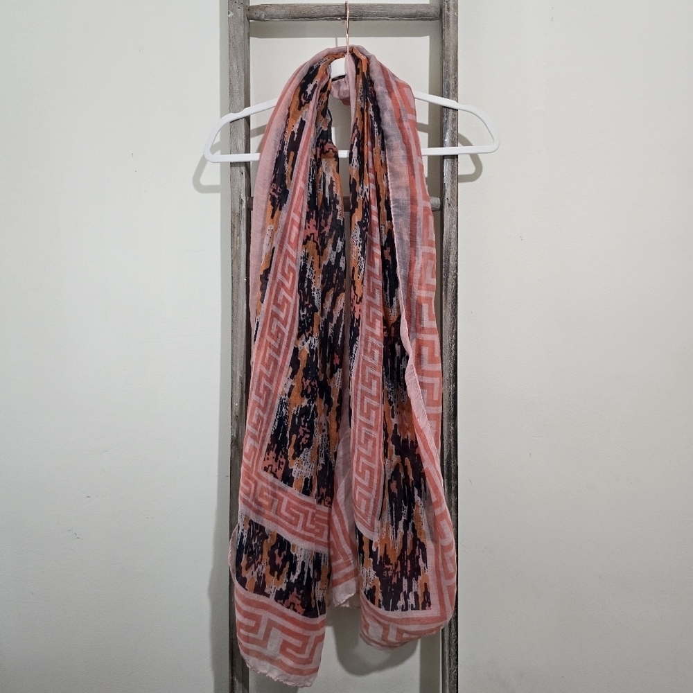 ⭐️40% Off⭐️ Piazza Italia Coral and Navy Scarf